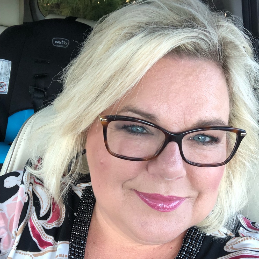 Meet your Posher, Anita